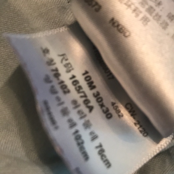 ❤️ (8) Ladies Levi’s jeans size 10 medium 30 x 30Cute hair, stretchy material. - Picture 9 of 10